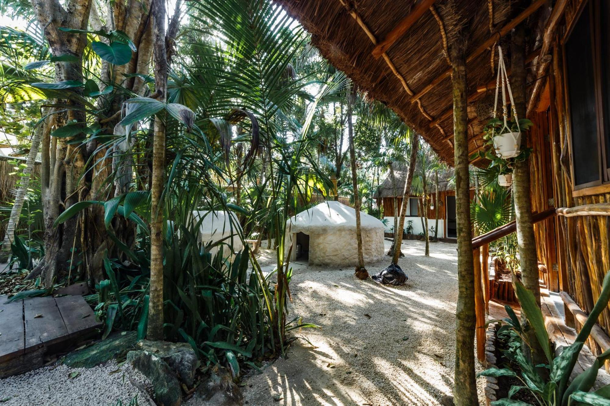 Eco Banitas Tulum Hotel Exterior photo